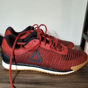 New Reebox Mens Size 10 Red Shoes